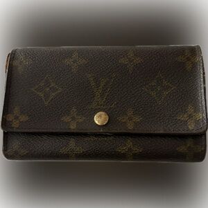 Louis Vuitton Sarah Wallet – Monogram Canvas